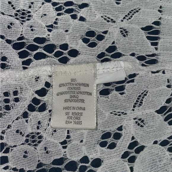 Adiva Floral Lace White Blouse - Picture 3 of 5